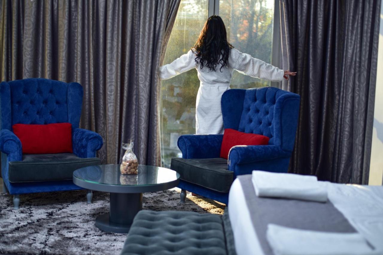 New W Hotel Tiran Dış mekan fotoğraf