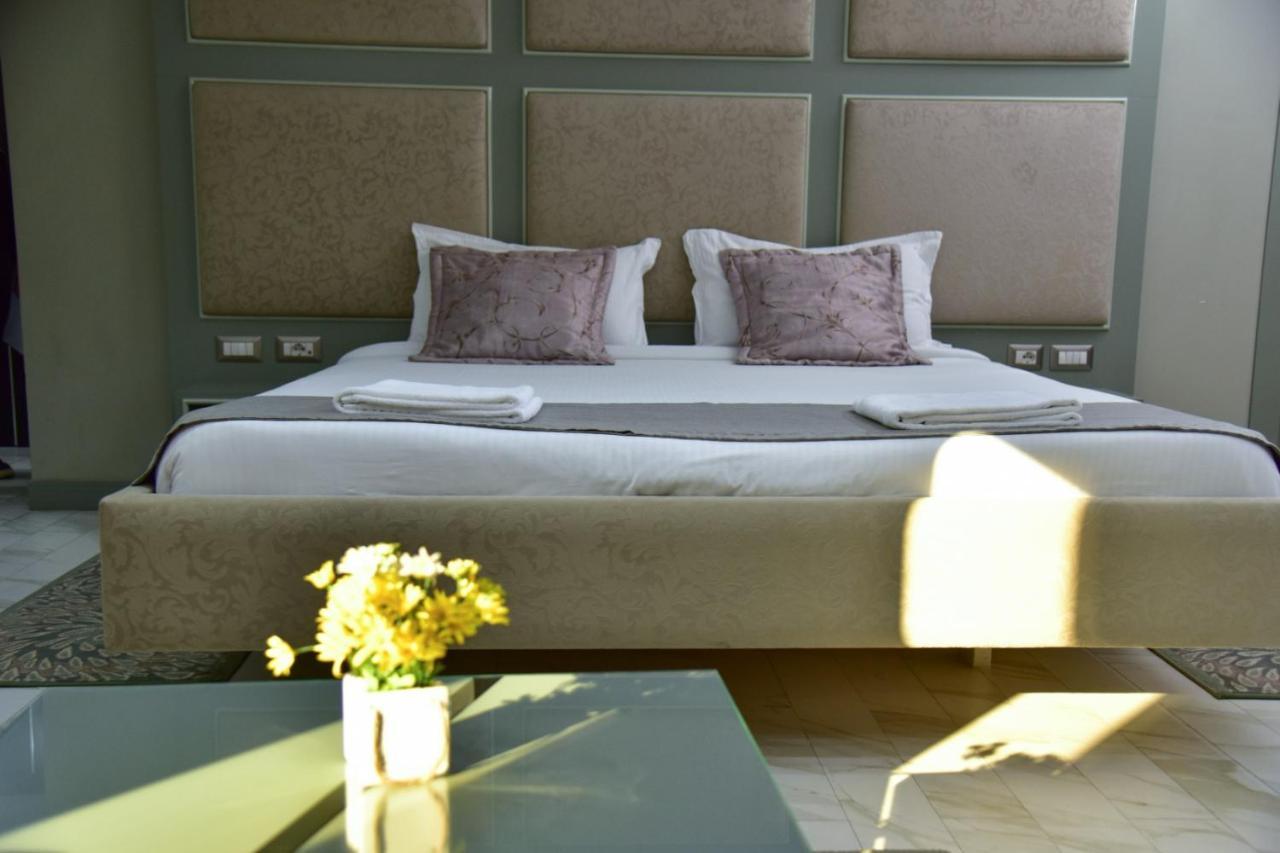 New W Hotel Tiran Dış mekan fotoğraf