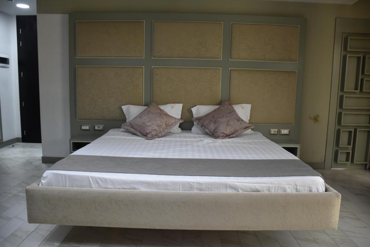 New W Hotel Tiran Dış mekan fotoğraf