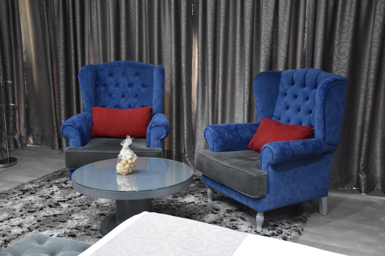 New W Hotel Tiran Dış mekan fotoğraf