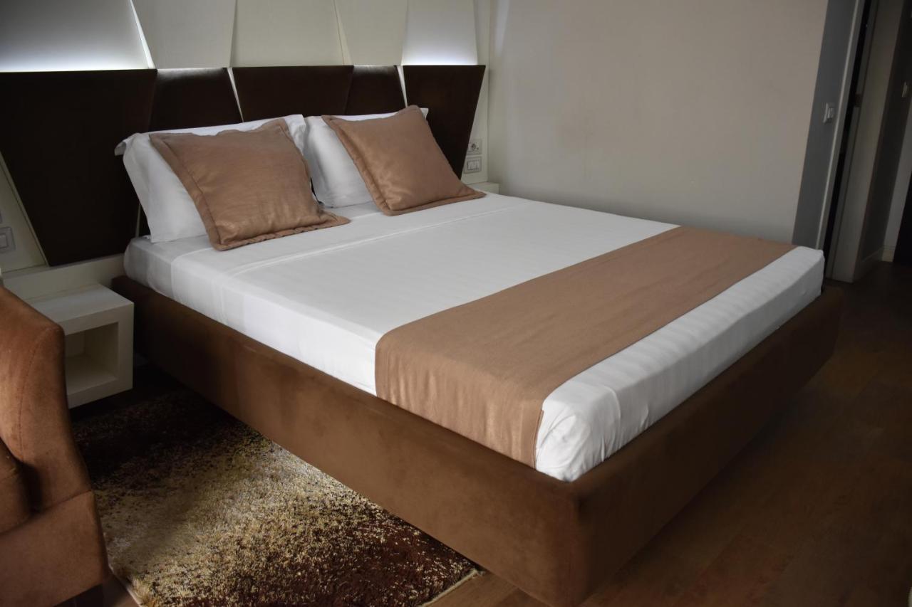 New W Hotel Tiran Dış mekan fotoğraf