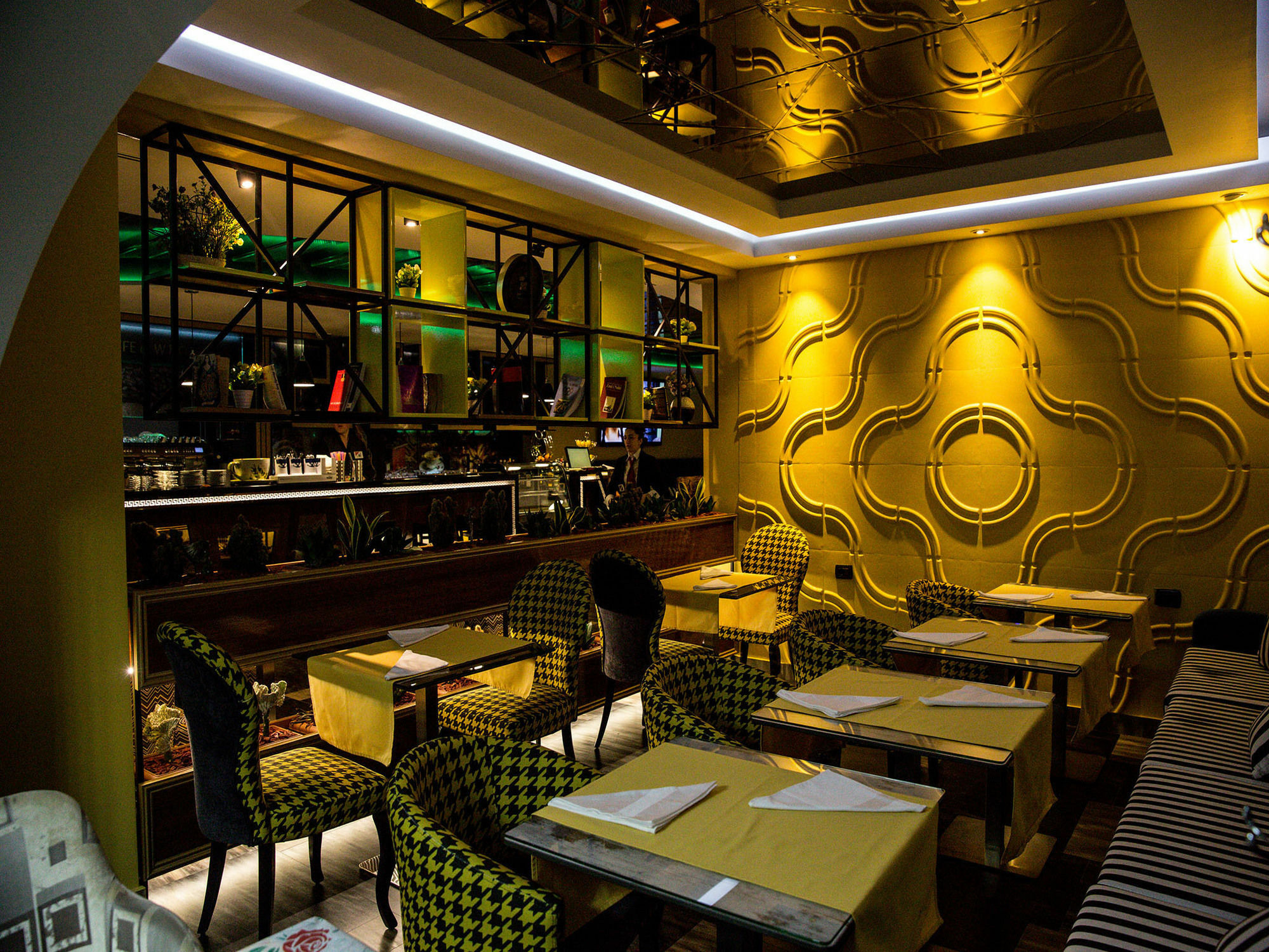 New W Hotel Tiran Dış mekan fotoğraf
